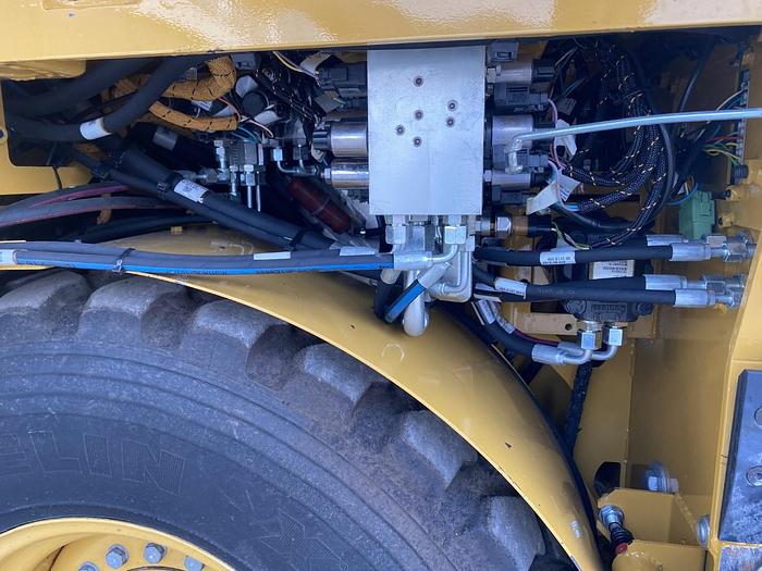 Usato 2016 CATERPILLAR AP 300F