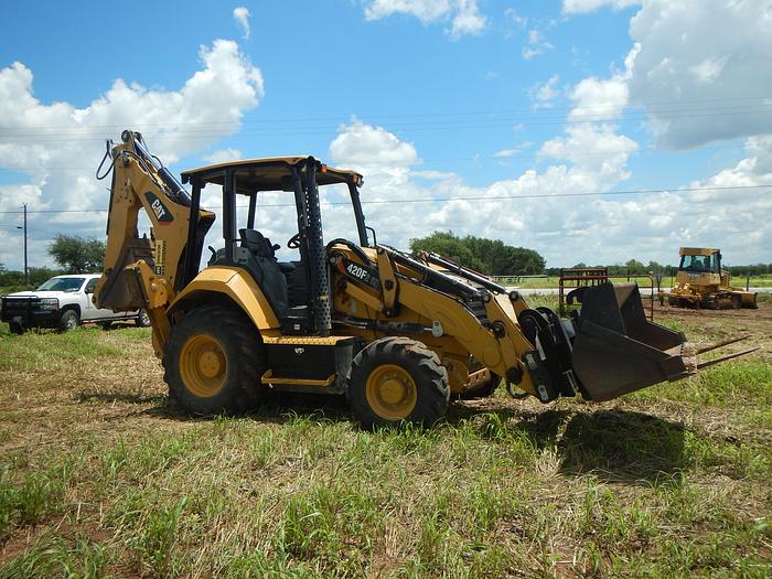 Used 2018 Caterpillar 420F2-IT