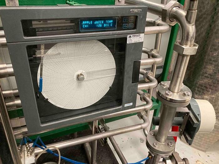 D'occasion COMPLETE FILLING AND CAPPING SYSTEM