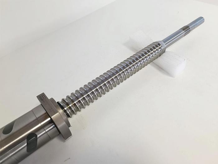 Geschliffener Präzisions Kugelgewindetrieb, D40 mm, 860 mm, Steinmeyer, neu