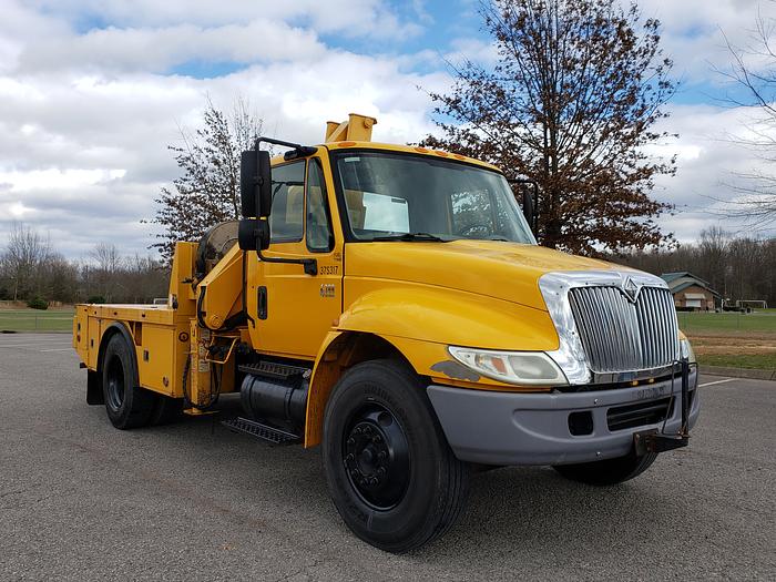 Used 2007 International 4300 w/ MTI 5200 35' Crane