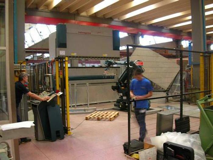 Used Finn-Power & Salvagnini   Panel Benders...  (Used)