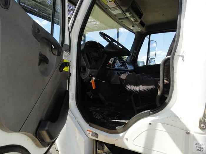 Used 2012 FREIGHTLINER BUSINESS CLASS M2 106
