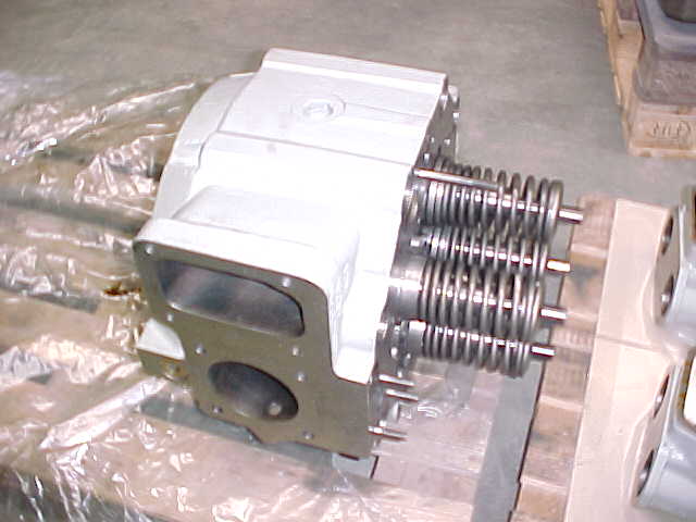 Used CYLINDER HEADS MAK MU452AK / MU453AK