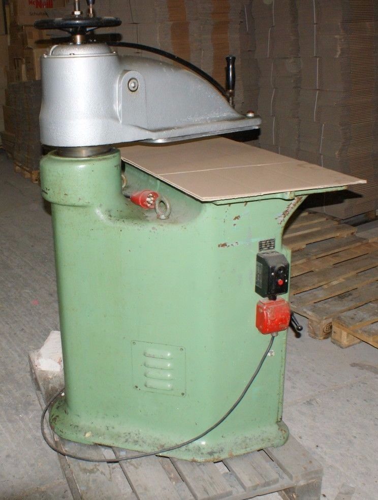 Used Schoen & Cie model N 11 41 hydraulic swing arm punch 1981