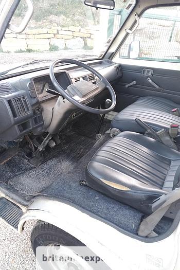 Used 1991 MAZDA E2200 9 seats minibus