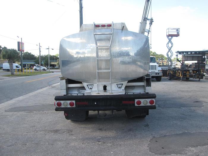 Used 2008 International 4400 Water Truck