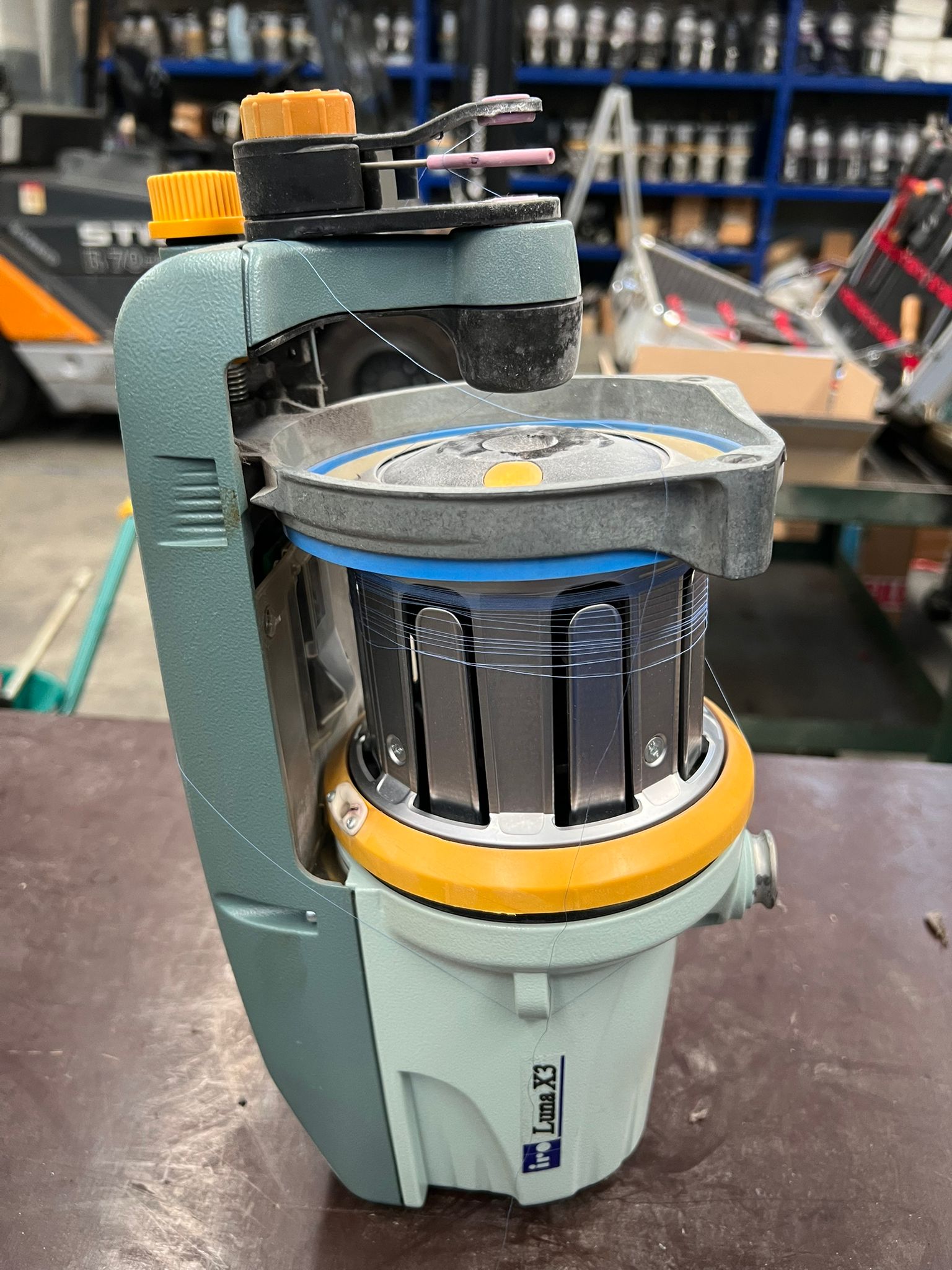 Usato ALIMENTATORI DI TRAMA IRO LUNA X3