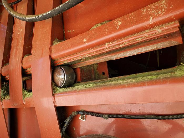 Used 2006 Hesston 4910 Baler w/ Accumulator ** 32k Bales **