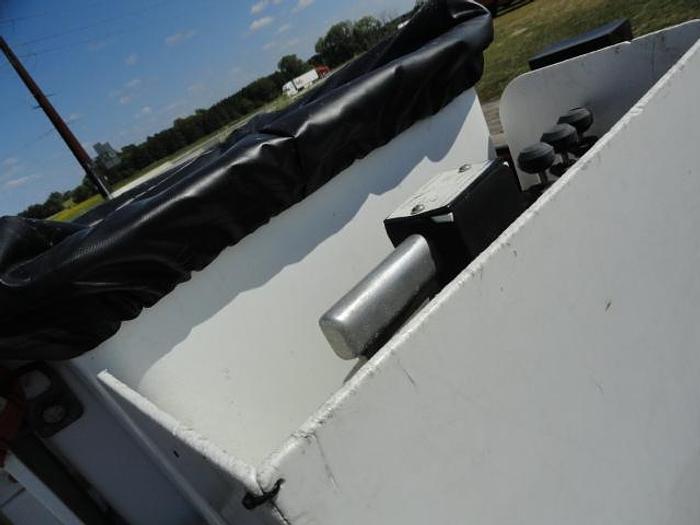 Used 2013 skylift/ versalift SUPER ARBORIST 53/VST521