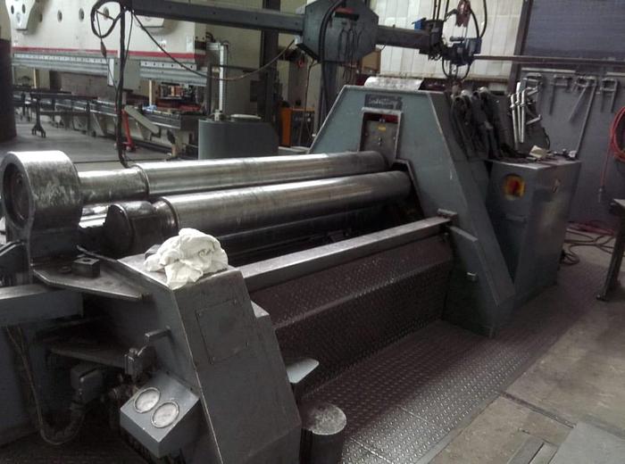 Used 1981 Sheet metal bending machine SCHÄFER SVRM