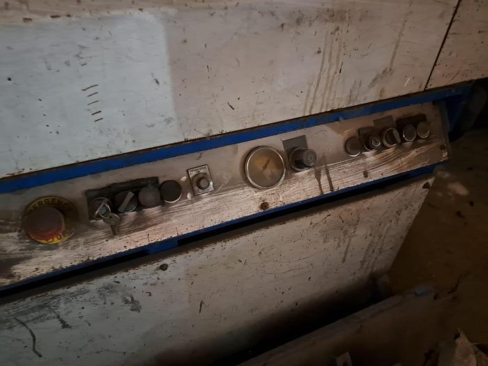 Used RAVNI ( France) 2005