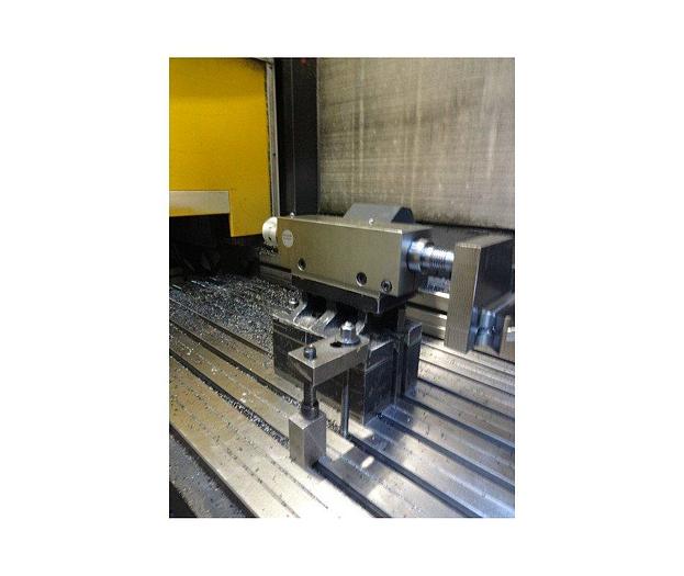 D'occasion 2012 Centre de fraisage 5 axes C.B.Ferrari A186