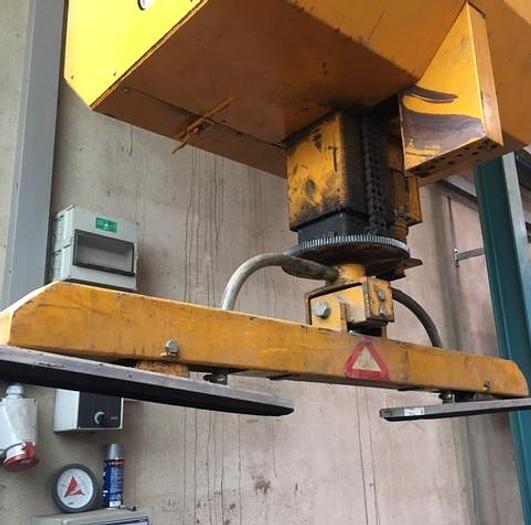 Used Balz Vakuum Sortierroboter BALZ SRV 300