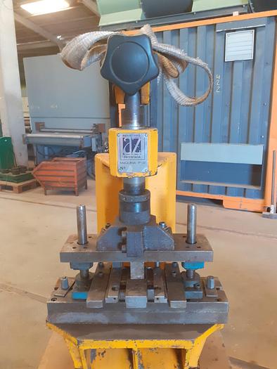 Usado Prensa de alumínio INDUSTRIAS AZ