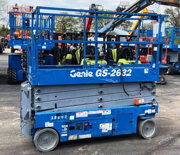 Used 2014 Genie GS-2632 DC Scissor Lift