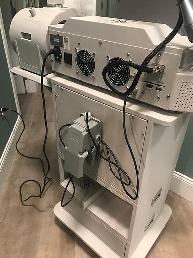 Used 2017 Rohrer Phoenix Co2 Laser: Wrinkles, Skin resurfacing, Vaginal Rejuvenation