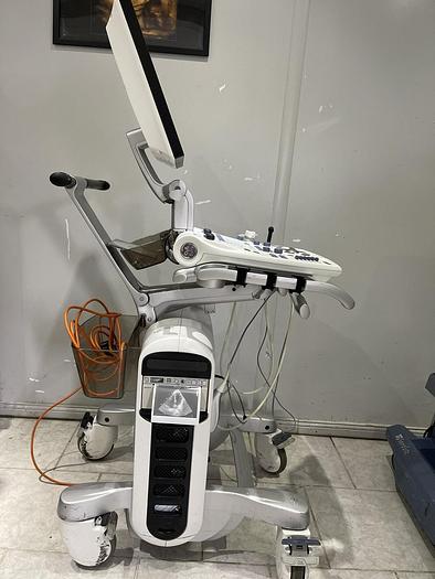 Gebraucht GE Vivid S6 Ultraschallgerät mit 2x Sonden und Sony Drucker