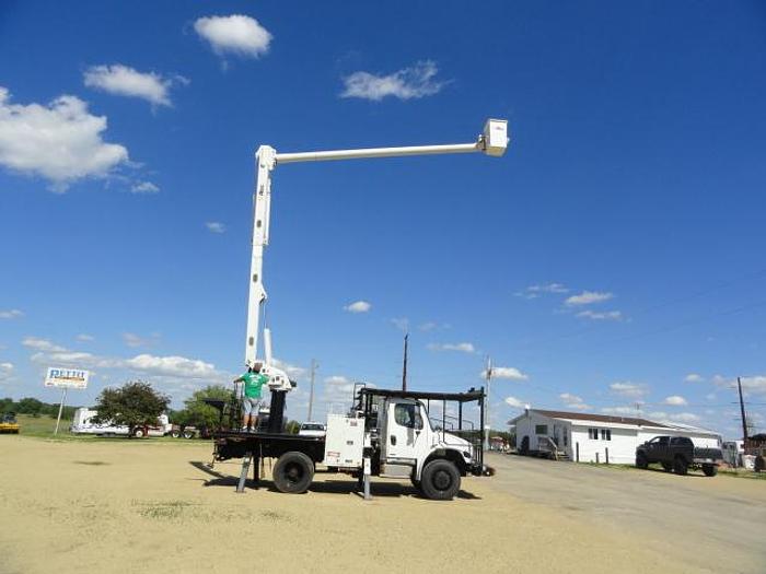 Used 2012 FREIGHTLINER BUSINESS CLASS M2 106