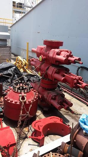 Used Cameron Blowout Preventer (H2S rated) 13-5/8 Full set