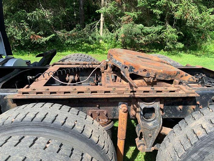 Used 1993 INTERNATIONAL 9700 Cab over Semi Tractor