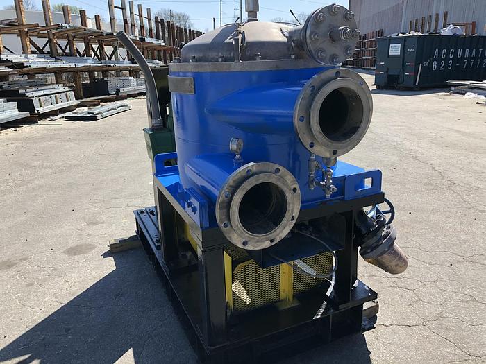 Used BLACK CLAWSON UV 100 PRESSURE  SCREEN  S/S  40HP