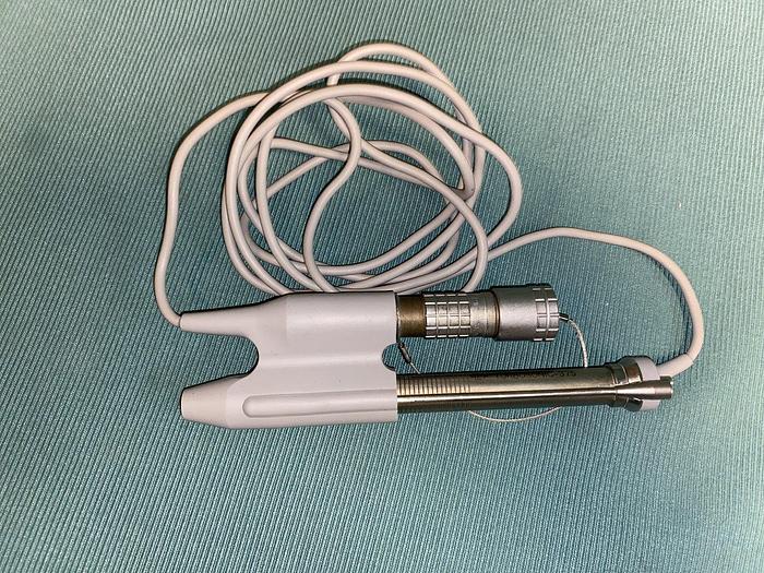 Gebraucht Alcon Turbosonic 375 Handstück und Sterilisationskassettenbox