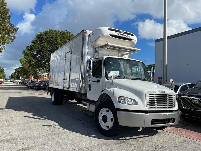 Used 2014 FREIGHTLINER BUSINESS CLASS M2 106