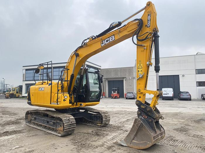 Usato 2018 JCB JS130 LC