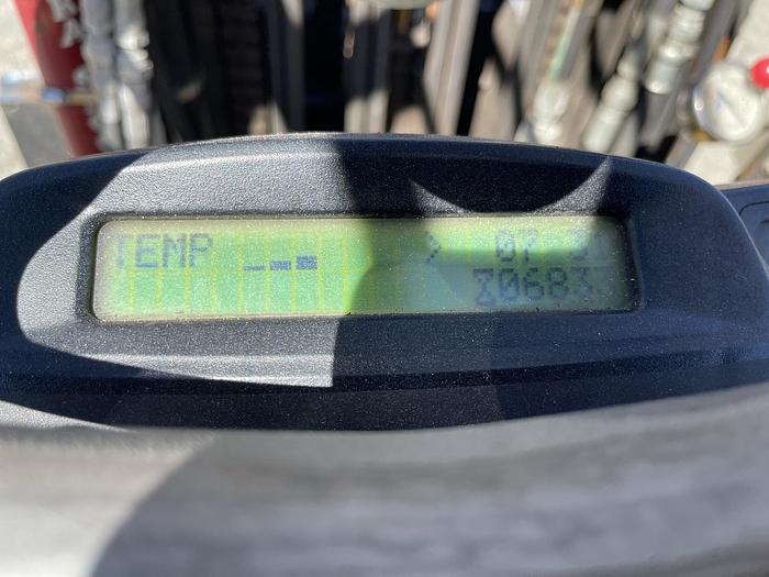 Used 12,000 POUND HYSTER MODEL S120FT ROLL CLAMP FORKLIFT WITH 60" CASCADE CLAMP