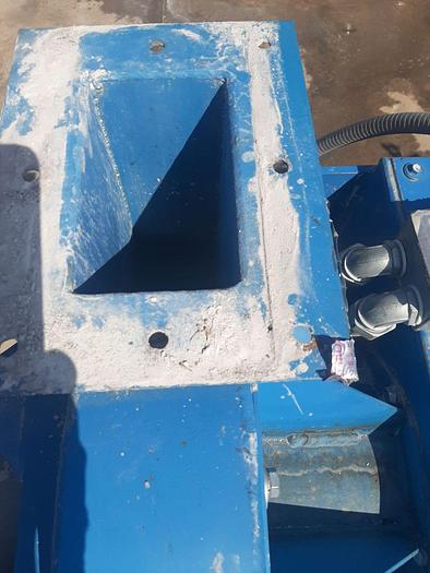 Used Dust Collector, Baghouse, 564 SF, Farr Tenkay, Cartridge #S744530