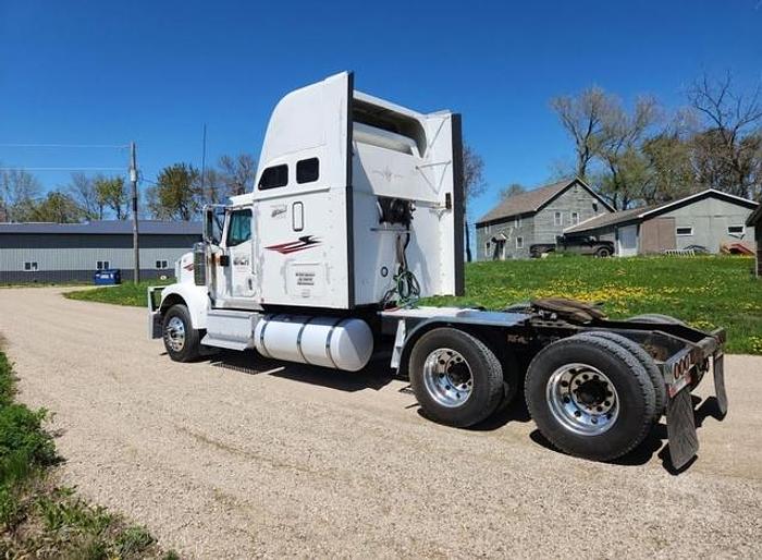 Used 2003 International 9900I