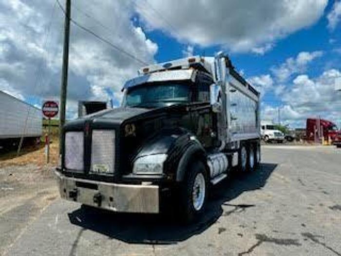 Used 2015 KENWORTH T880 Dump Truck