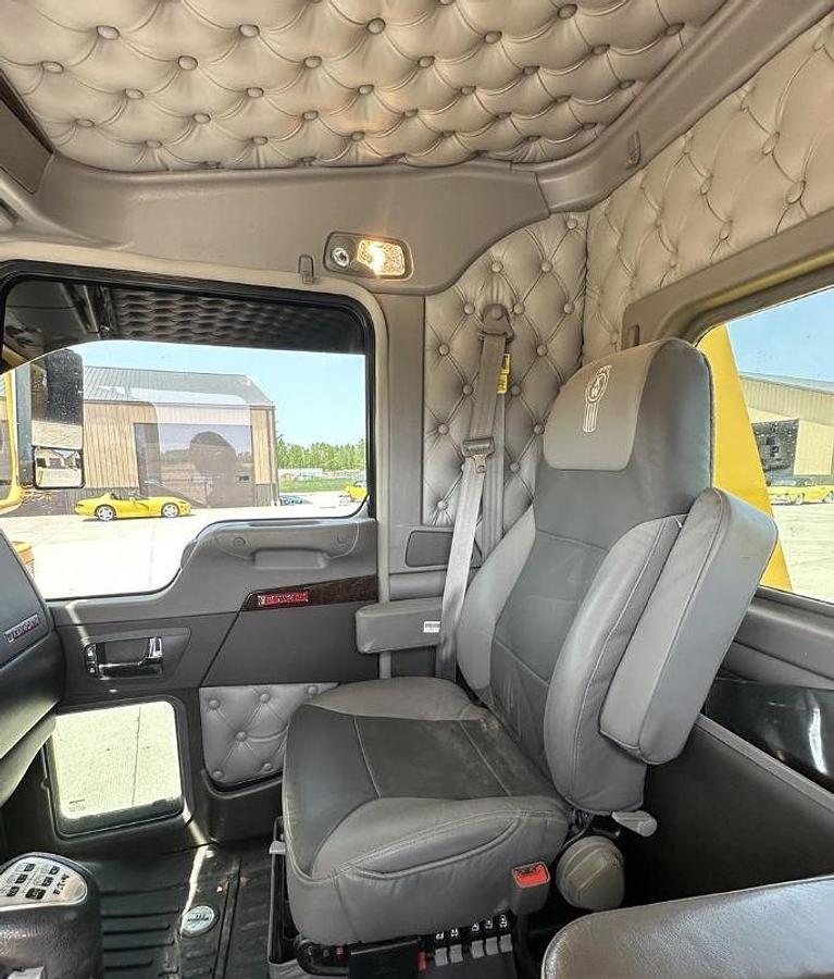Used 2020 KENWORTH W900 & 2024 TRAIL KING TK110HDG