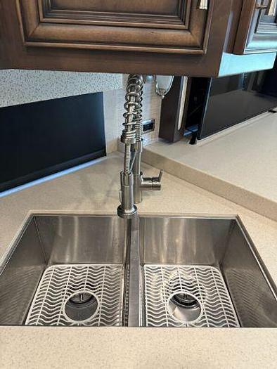 Used 2019 Newmar Ventana 3407