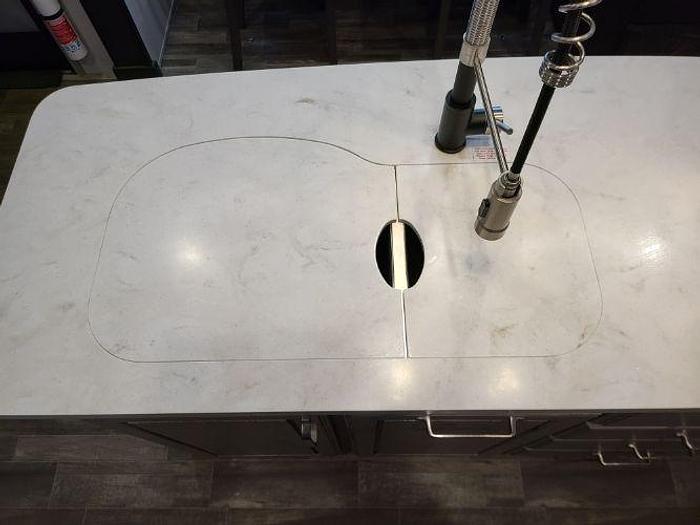 Used 2022 Keystone Avalanche 390 DS