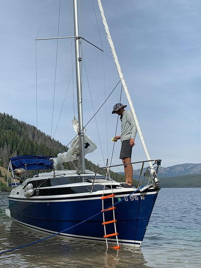 Used 2004 MacGregor 26 Sailboat