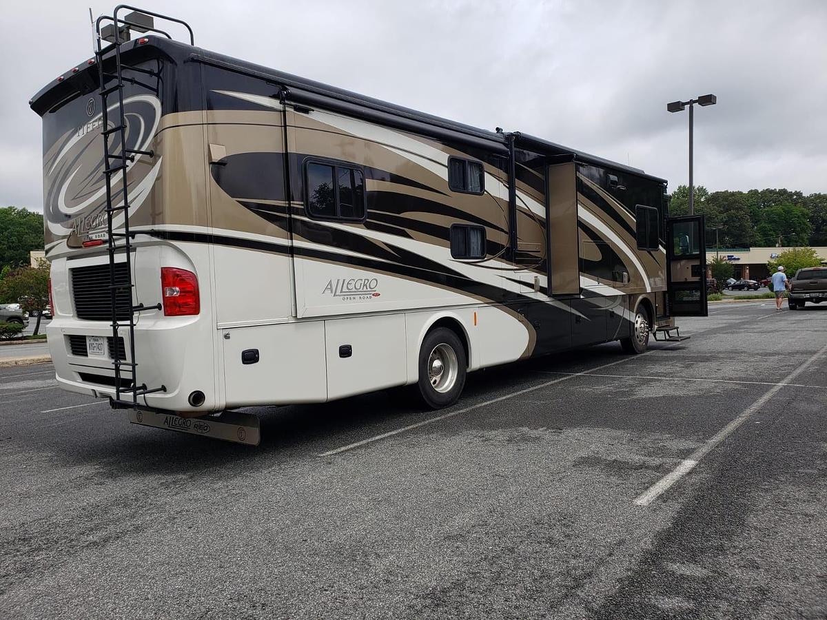 Used 2017 Tiffin Motorhomes Allegro Red 38QBA Class A Motorhome