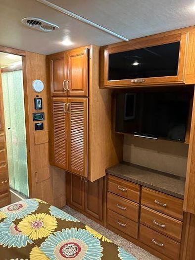 Used 2015 36' Fleetwood Bounder 35K