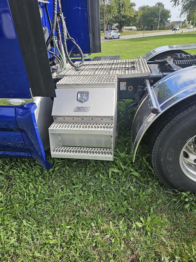 Used 2020 Peterbilt 579