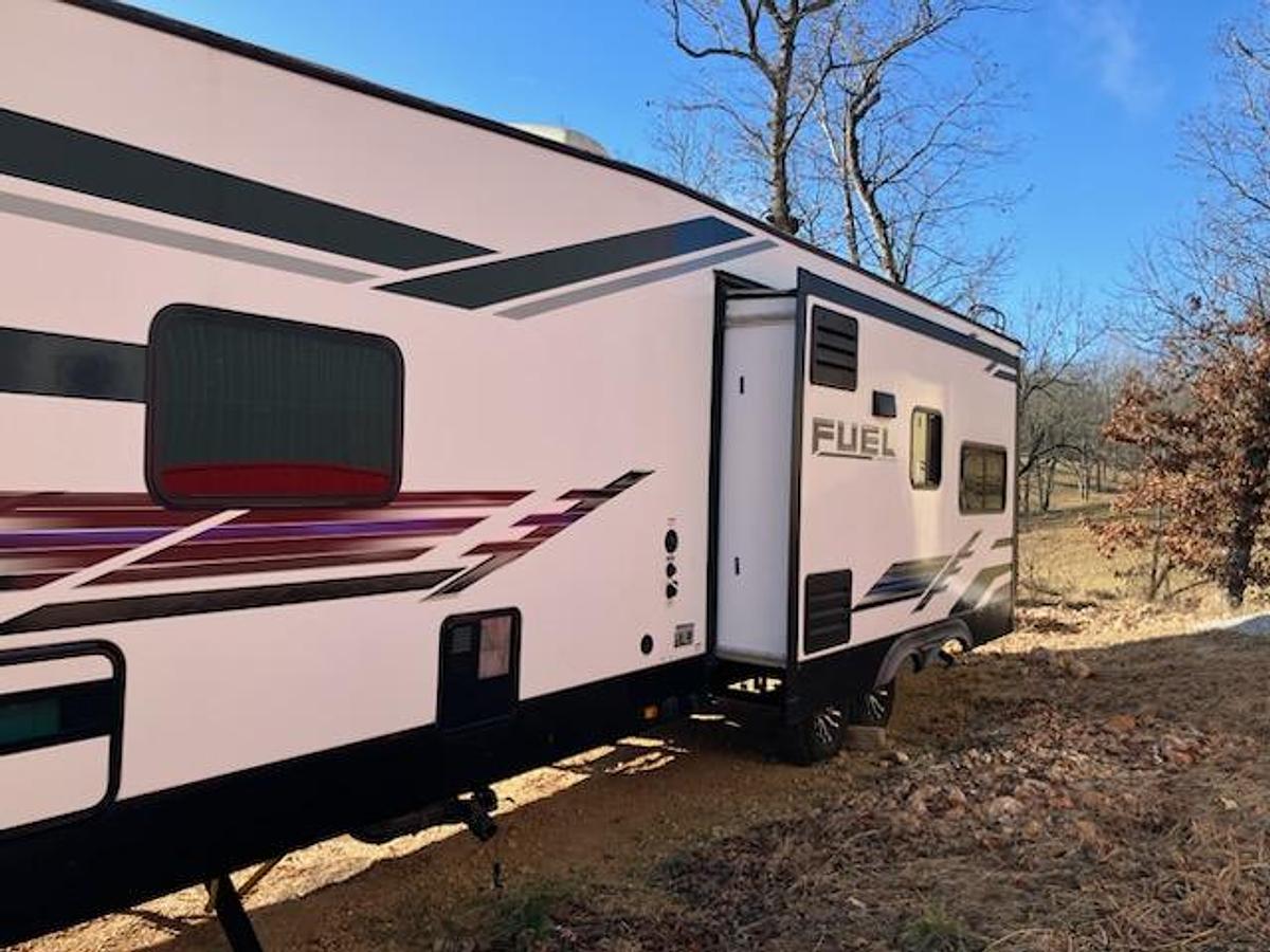 Used 2018 Heartland Fuel F-287 Travel Trailer Toy Hauler