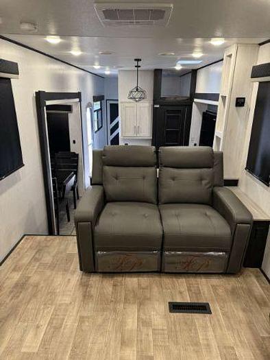 Used 2023 Cruiser RV Southfork 3710FLMB