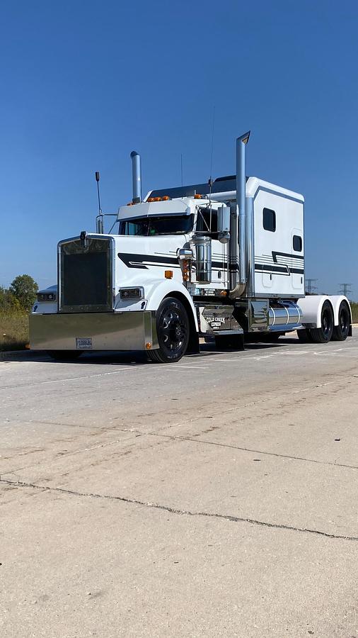 Used 2000 Kenworth W900 Conventional Sleeper Semi