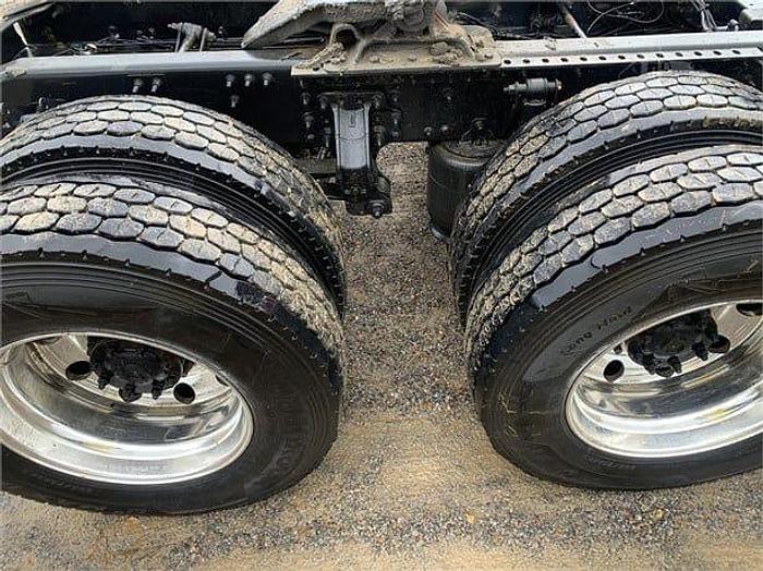 Used 2015 Mack PINNACLE CHU613