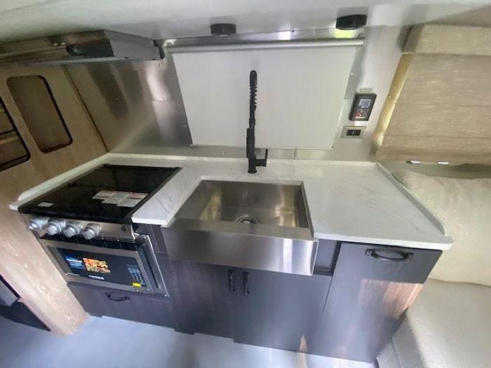 Used 2023 Airstream Pottery Barn 28RB