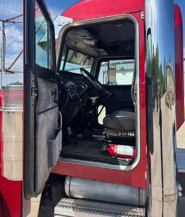 Used 2003 Peterbilt 379 Day Cab Semi Truck