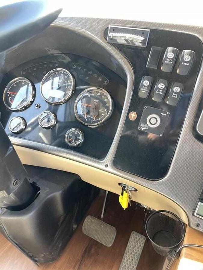 Used 2007 Monaco Camelot 42PDQ Class A Motorhome