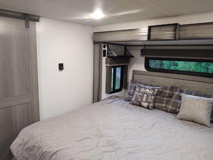 Used 2022 Keystone Montana 3855BR