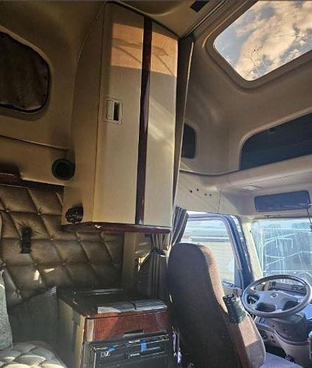 Used 2017 Freightliner Coronado 132