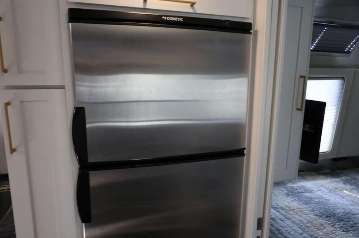 Used 2021 Airstream Classic 33FB Travel Trailer